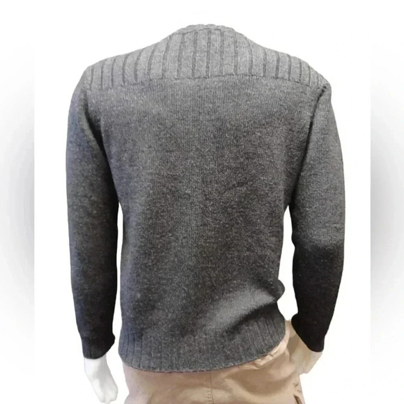 Levi’s Wool Blend Grey Pullover  Knit Sweater V Neck Size Large - Picture 3 of 11